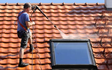 roof cleaning Gwystre, Powys